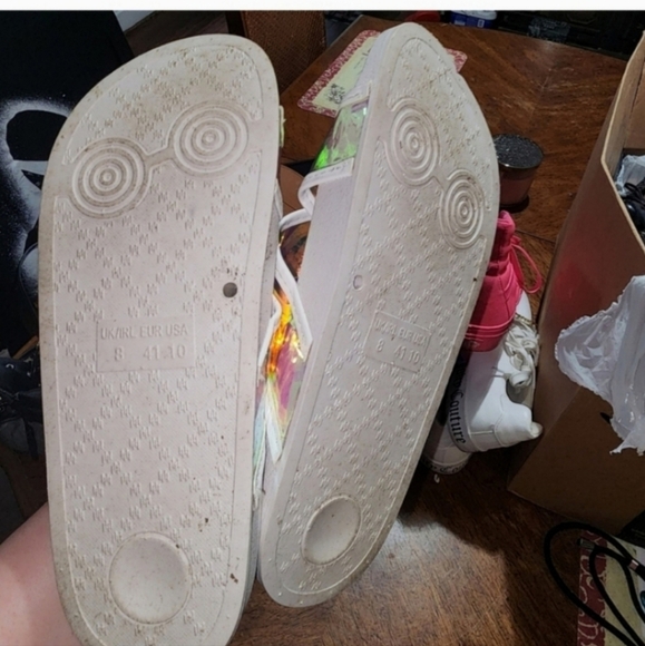 💋5/20 Fashion nova holographic sandal size 10 - Picture 3 of 3